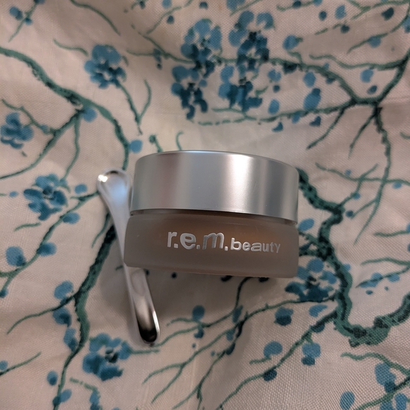 r.e.m. Rem beauty sweetener concealer Tan 10 C - New In Box - Picture 5 of 10